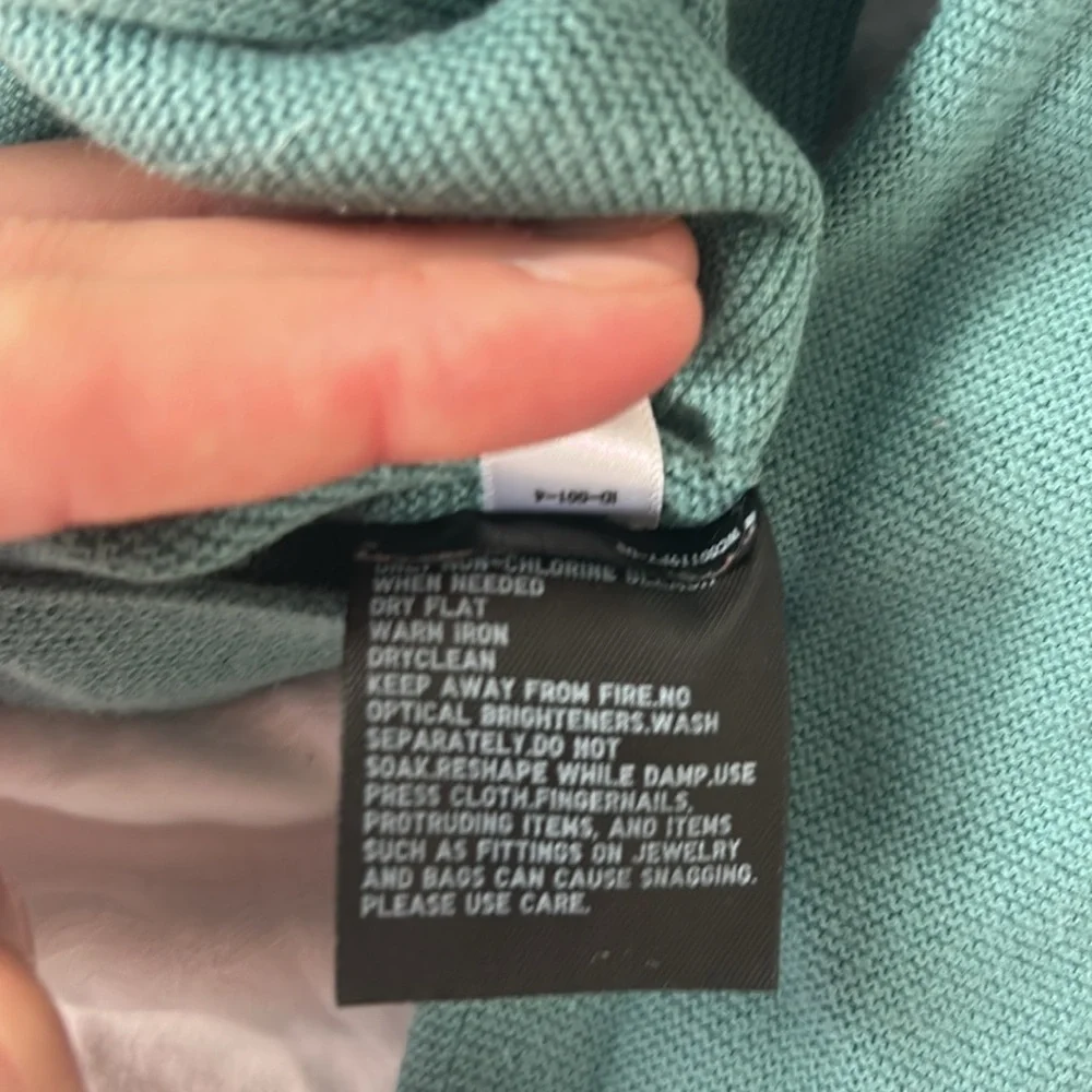 Uniqlo Seafoam blue/green 3D long sleeve knit sweater, GUC - Picture 4 of 4